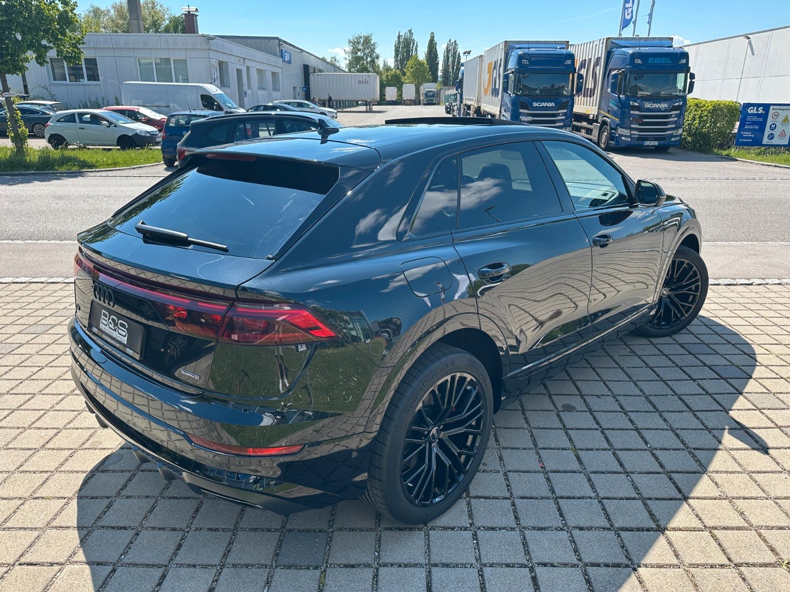 Fahrzeugabbildung Audi Q8 50TDI quattro ACC,HUD,PANO,B&O,LUFT,AHK,22"