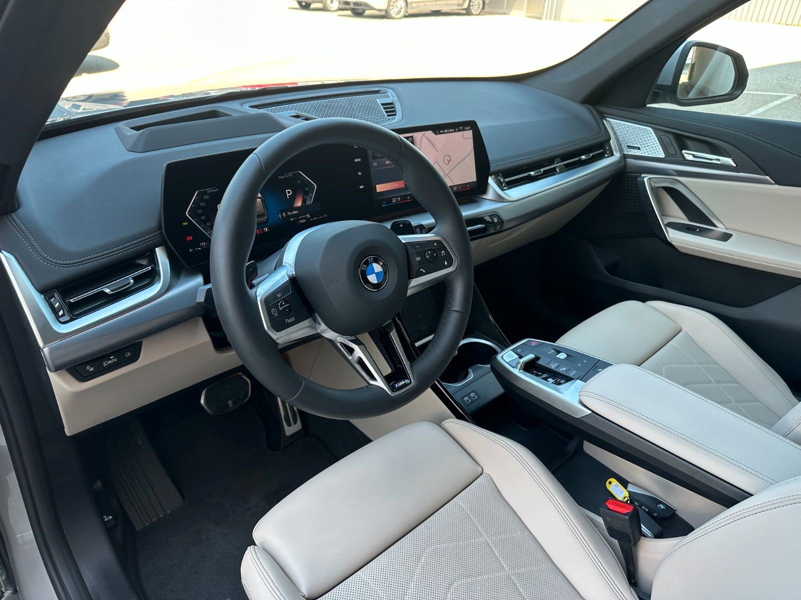 Fahrzeugabbildung BMW X1 23d xDrive MSport ACC,HUD,PANO,HARMAN,LED,360