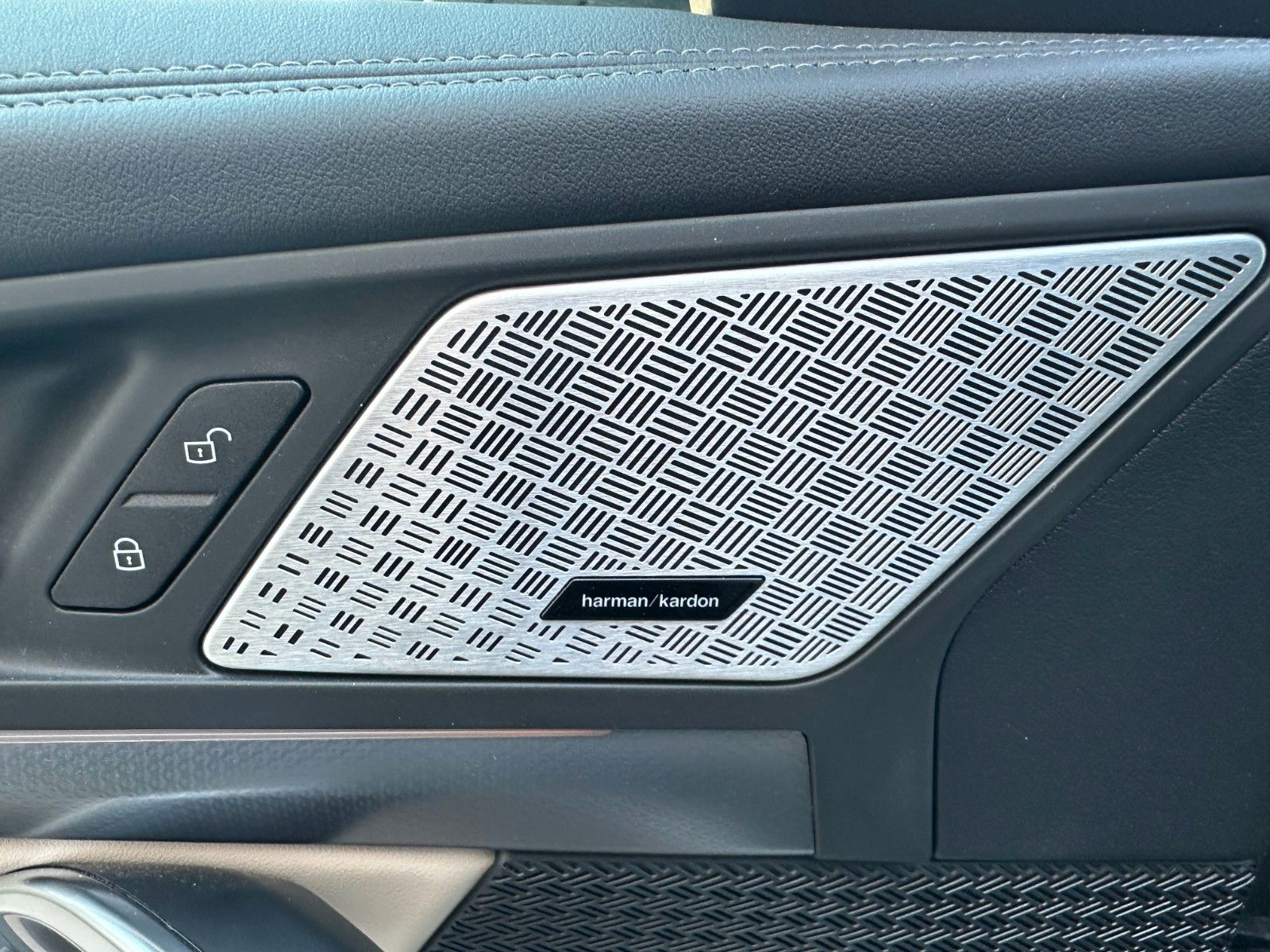 Fahrzeugabbildung BMW X1 23d xDrive MSport ACC,HUD,PANO,HARMAN,LED,360