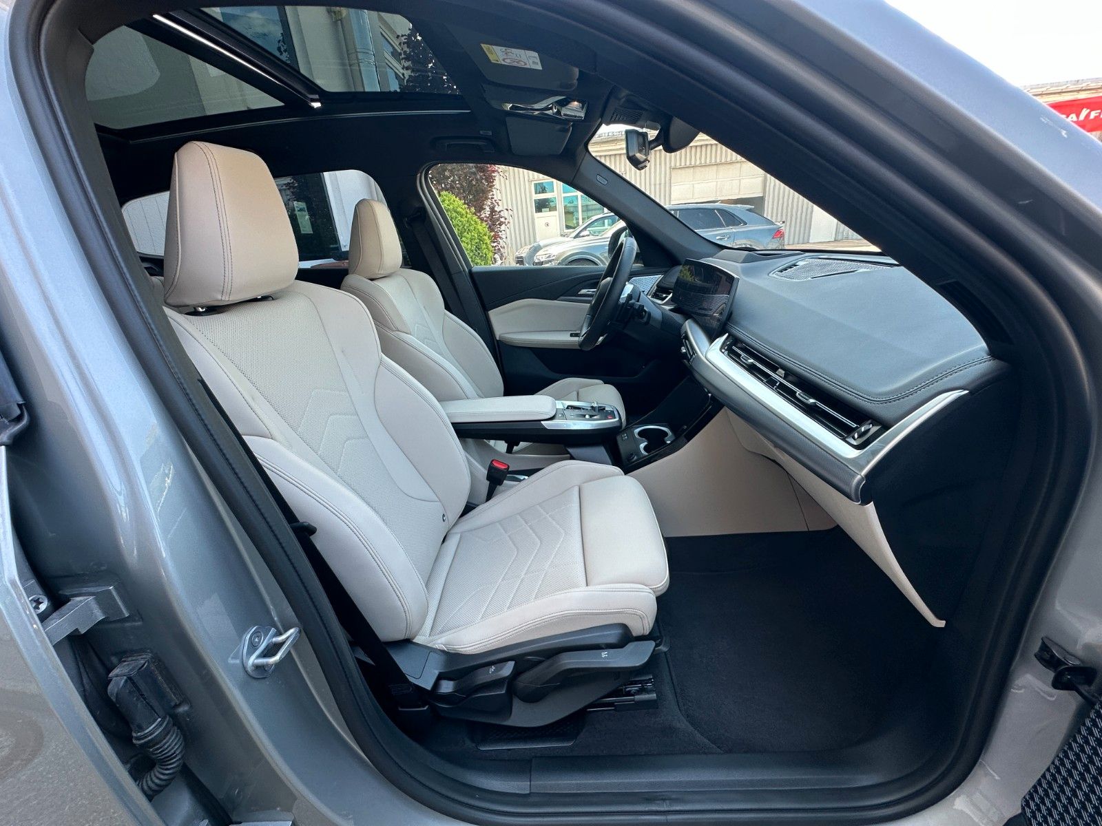 Fahrzeugabbildung BMW X1 23d xDrive MSport ACC,HUD,PANO,HARMAN,LED,360