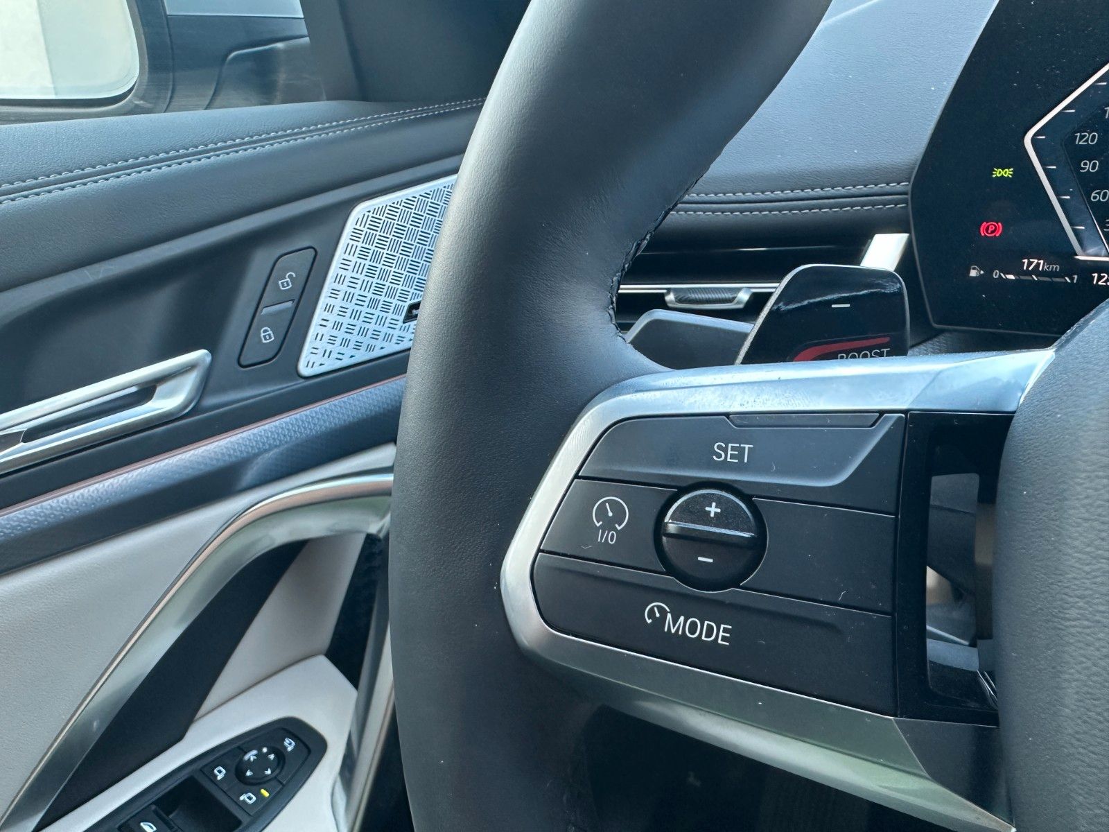 Fahrzeugabbildung BMW X1 23d xDrive MSport ACC,HUD,PANO,HARMAN,LED,360