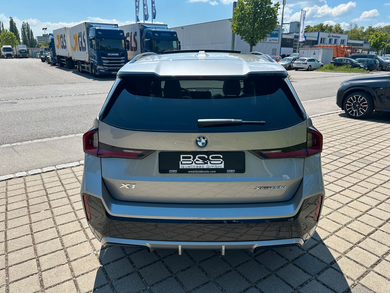 Fahrzeugabbildung BMW X1 23d xDrive MSport ACC,HUD,PANO,HARMAN,LED,360