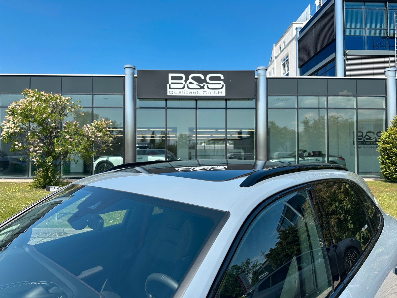 Fahrzeugabbildung Porsche Cayenne GTS ACC,PANO,BOSE,MATRIX,LUFT,AHK,CHRONO