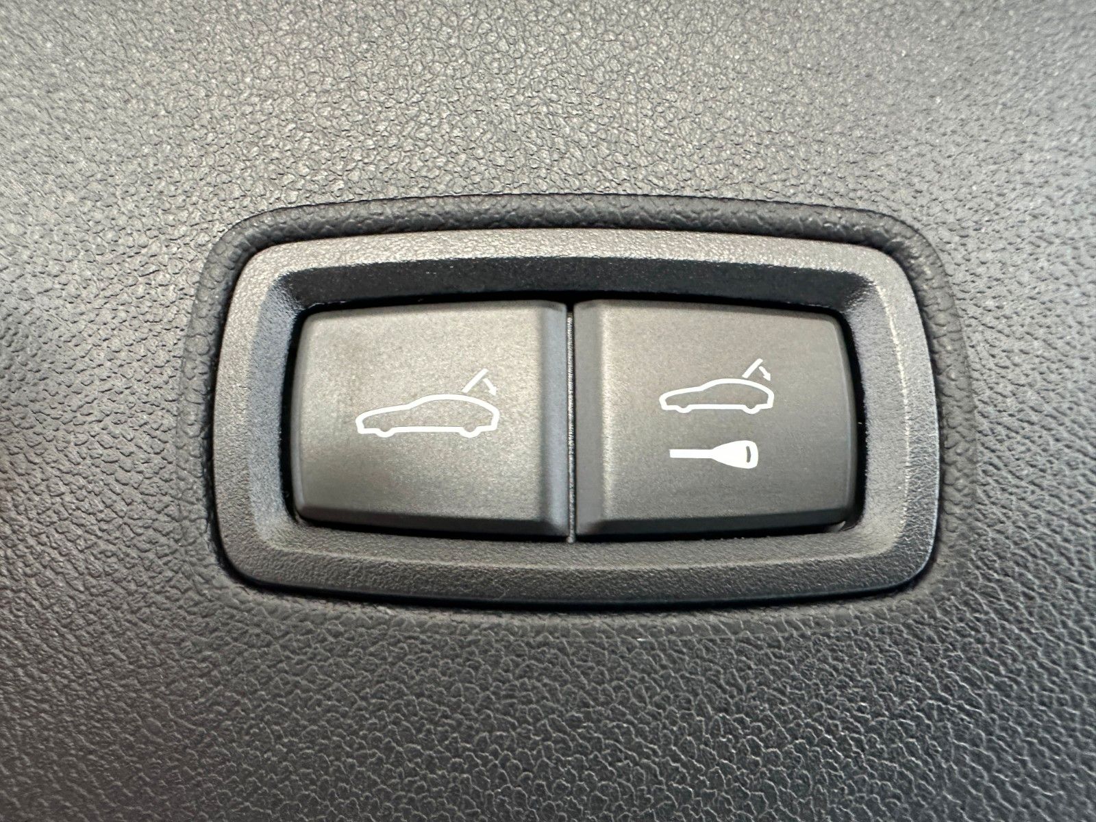 Fahrzeugabbildung Porsche Cayenne GTS ACC,PANO,BOSE,MATRIX,LUFT,AHK,CHRONO