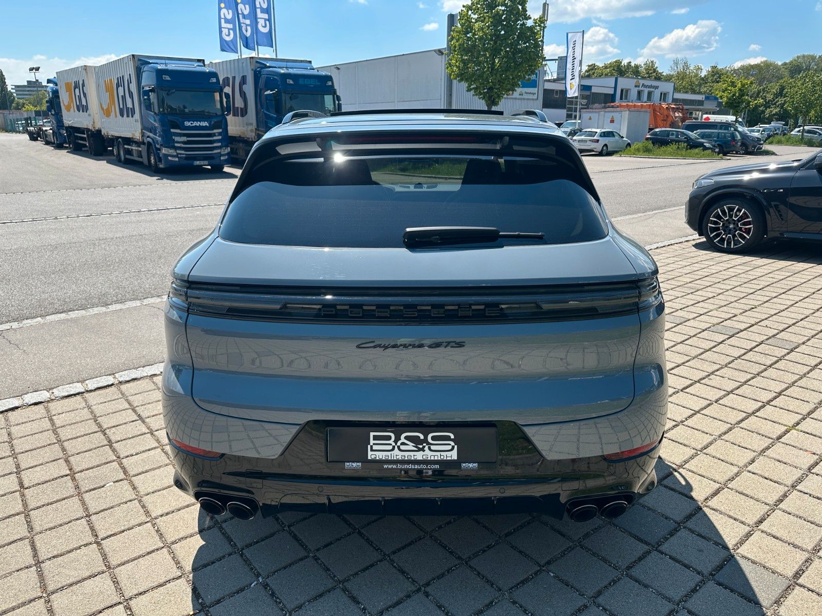 Fahrzeugabbildung Porsche Cayenne GTS ACC,PANO,BOSE,MATRIX,LUFT,AHK,CHRONO