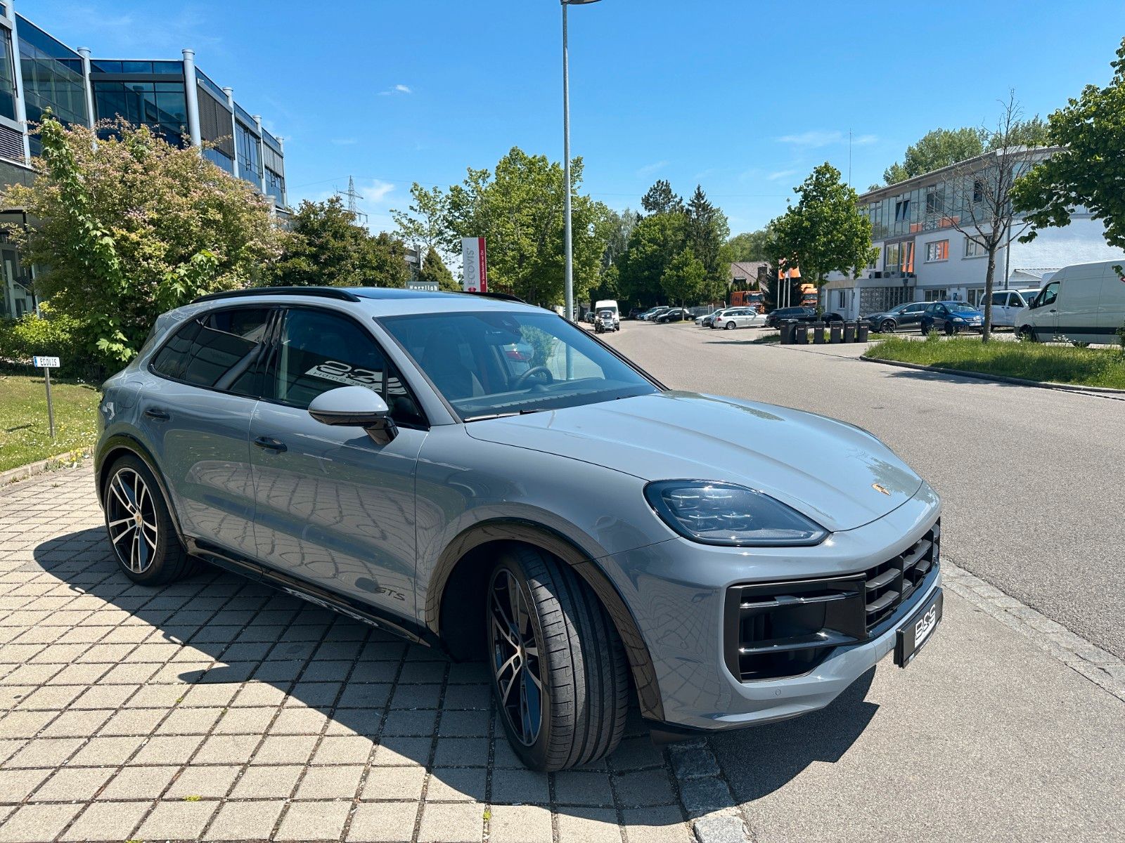 Fahrzeugabbildung Porsche Cayenne GTS ACC,PANO,BOSE,MATRIX,LUFT,AHK,CHRONO