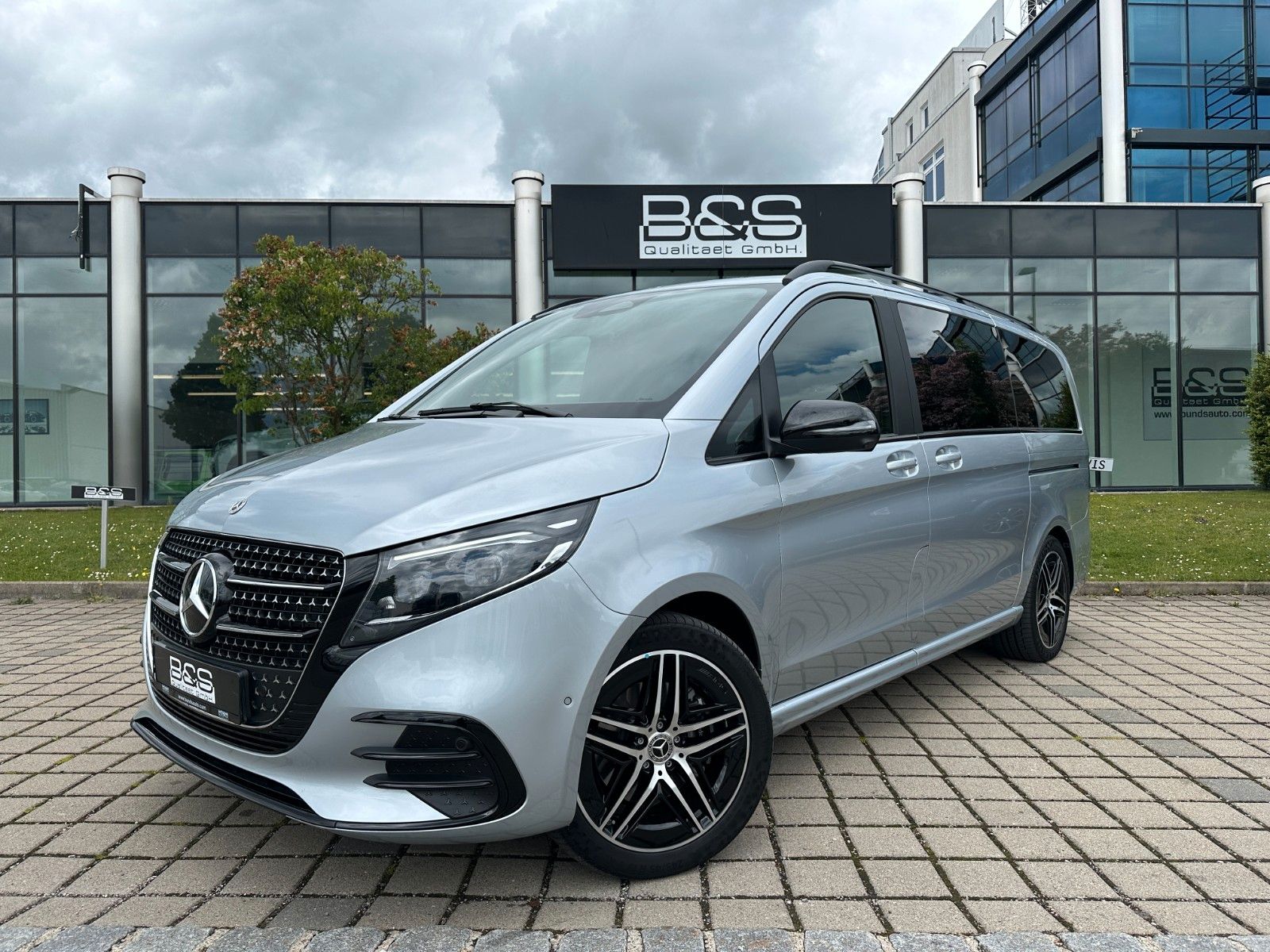 Mercedes-Benz V 300d 4MATIC EXCLUSIVE lang DISTR,BURM,AHK,360