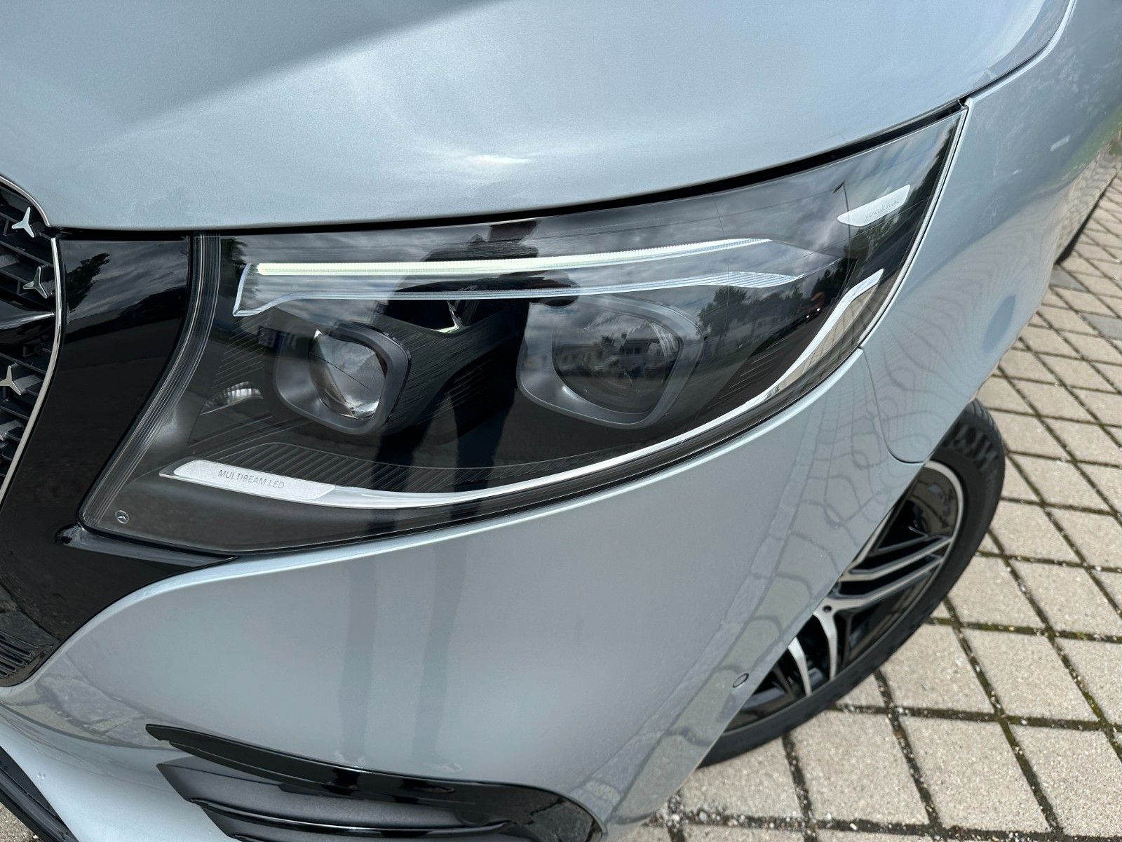 Fahrzeugabbildung Mercedes-Benz V 300d 4MATIC EXCLUSIVE lang DISTR,BURM,AHK,360