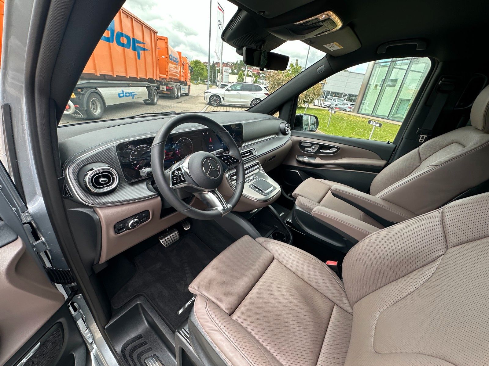 Fahrzeugabbildung Mercedes-Benz V 300d 4MATIC EXCLUSIVE lang DISTR,BURM,AHK,360