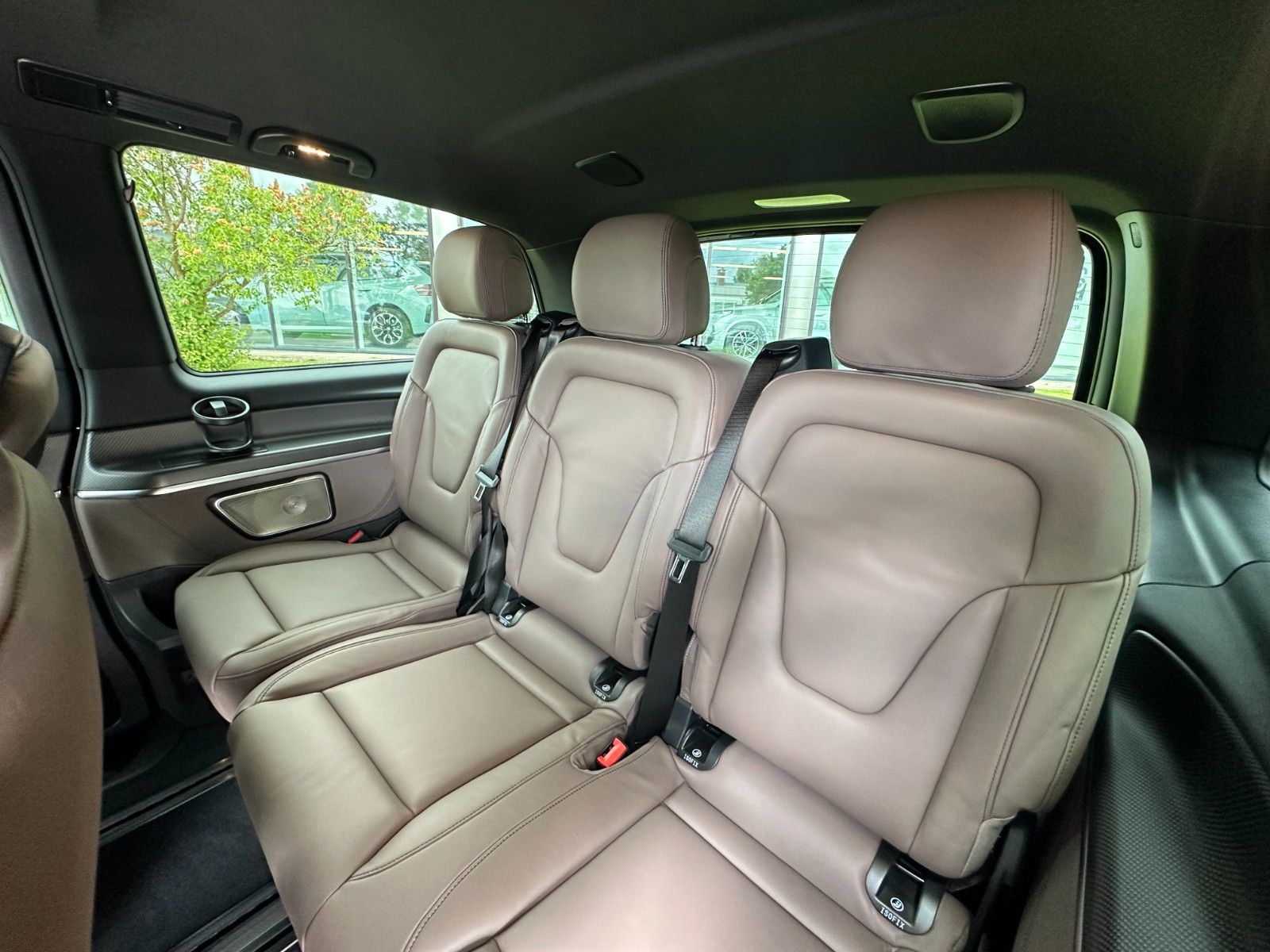 Fahrzeugabbildung Mercedes-Benz V 300d 4MATIC EXCLUSIVE lang DISTR,BURM,AHK,360