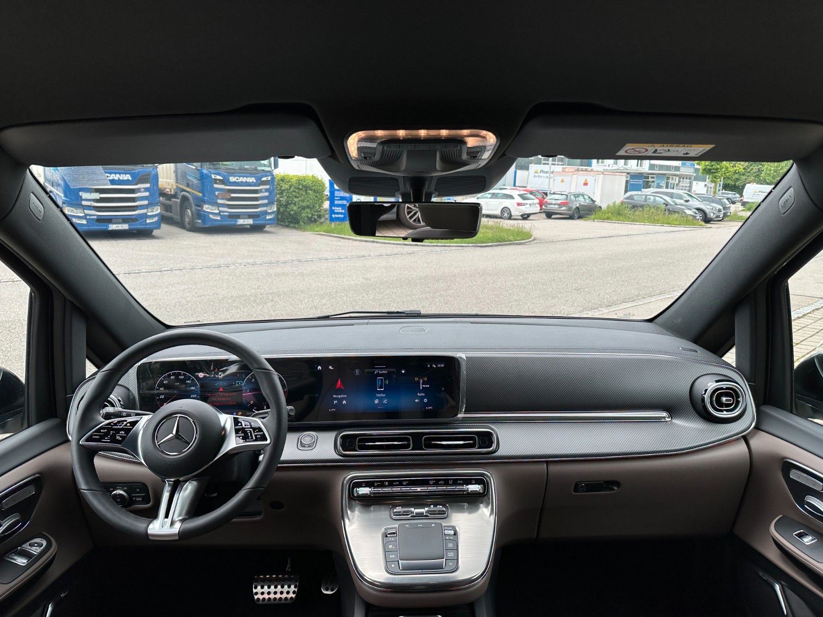 Fahrzeugabbildung Mercedes-Benz V 300d 4MATIC EXCLUSIVE lang DISTR,BURM,AHK,360