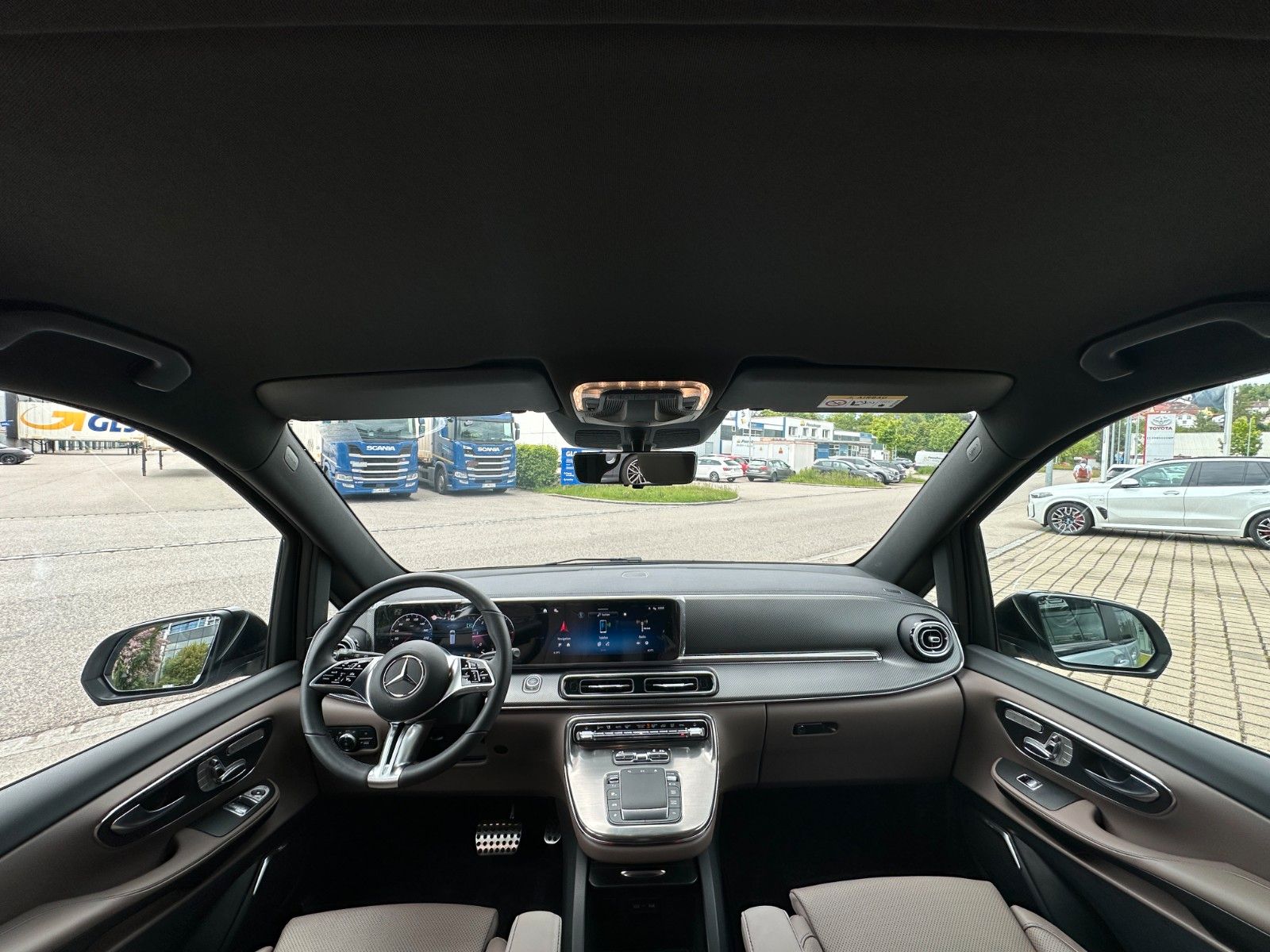 Fahrzeugabbildung Mercedes-Benz V 300d 4MATIC EXCLUSIVE lang DISTR,BURM,AHK,360