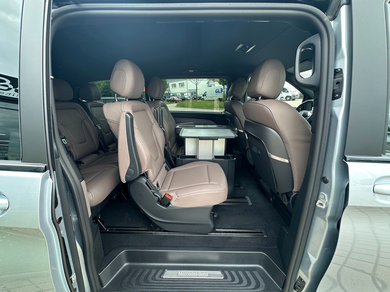 Fahrzeugabbildung Mercedes-Benz V 300d 4MATIC EXCLUSIVE lang DISTR,BURM,AHK,360