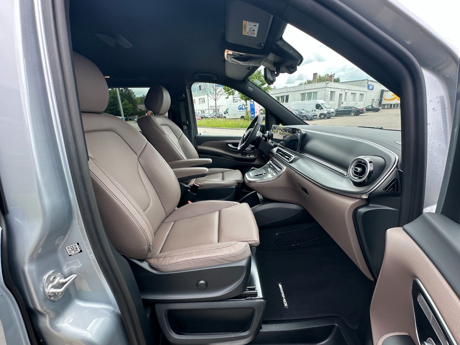 Fahrzeugabbildung Mercedes-Benz V 300d 4MATIC EXCLUSIVE lang DISTR,BURM,AHK,360