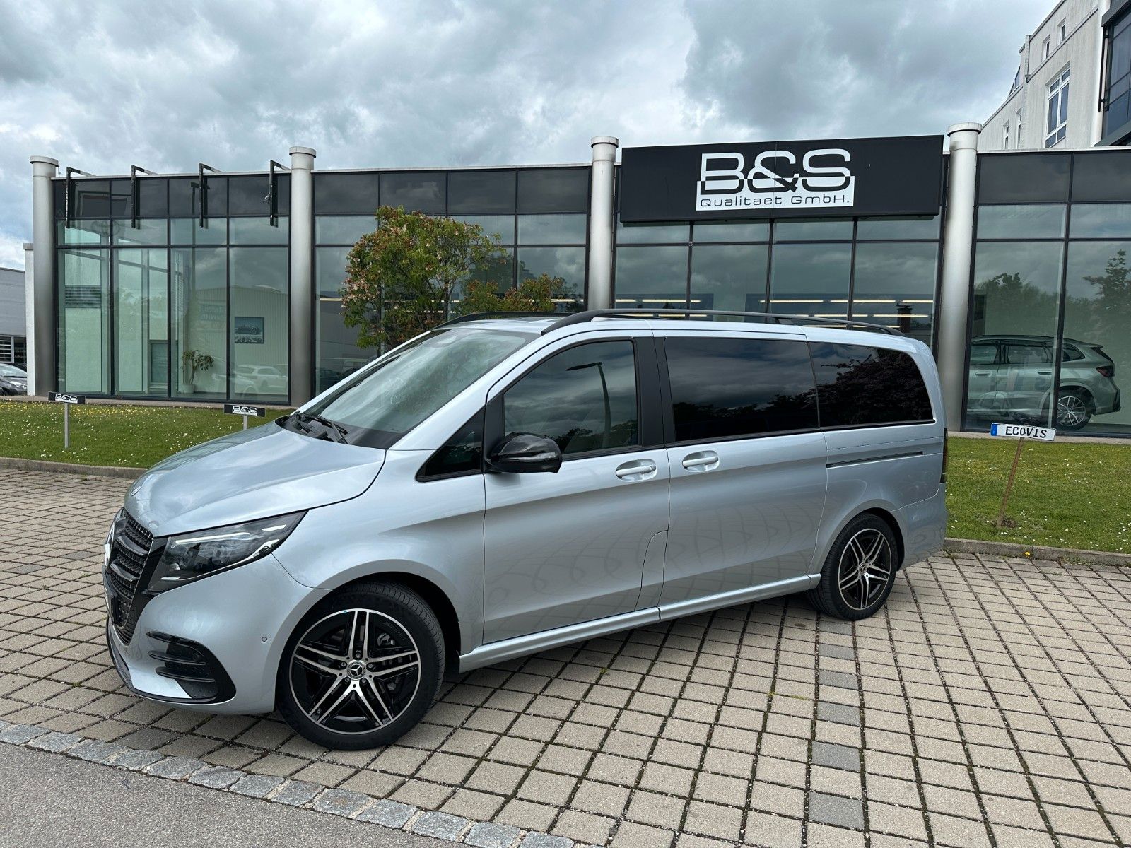 Fahrzeugabbildung Mercedes-Benz V 300d 4MATIC EXCLUSIVE lang DISTR,BURM,AHK,360
