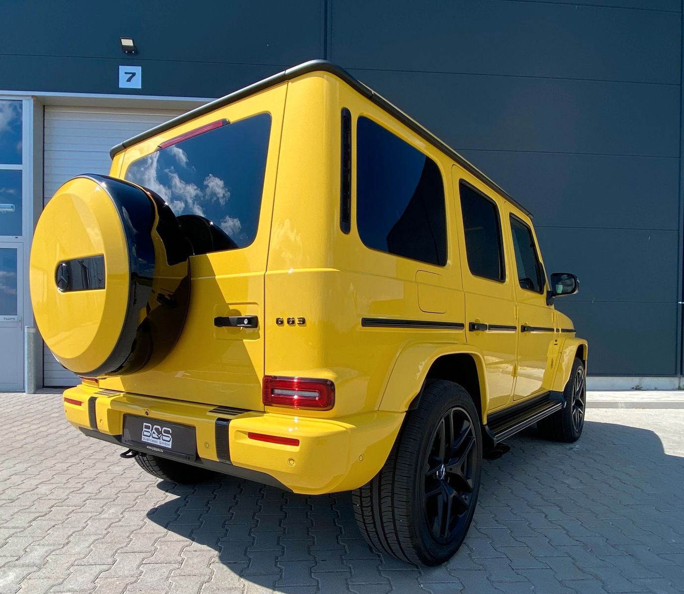 Fahrzeugabbildung Mercedes-Benz G 63 AMG DISTR,BURM,MANUFAKTUR,