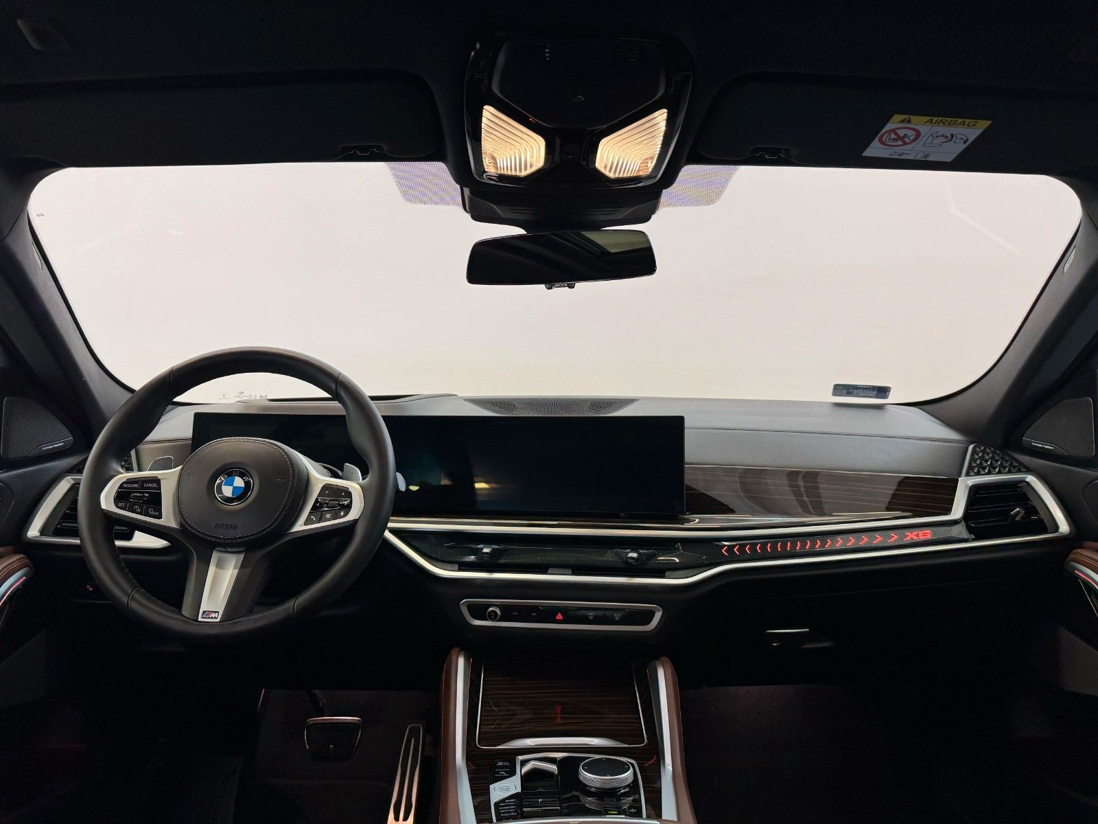 Fahrzeugabbildung BMW X6 30d xDrive MSport ACC,HUD,PANO,HARMAN,LUFT...