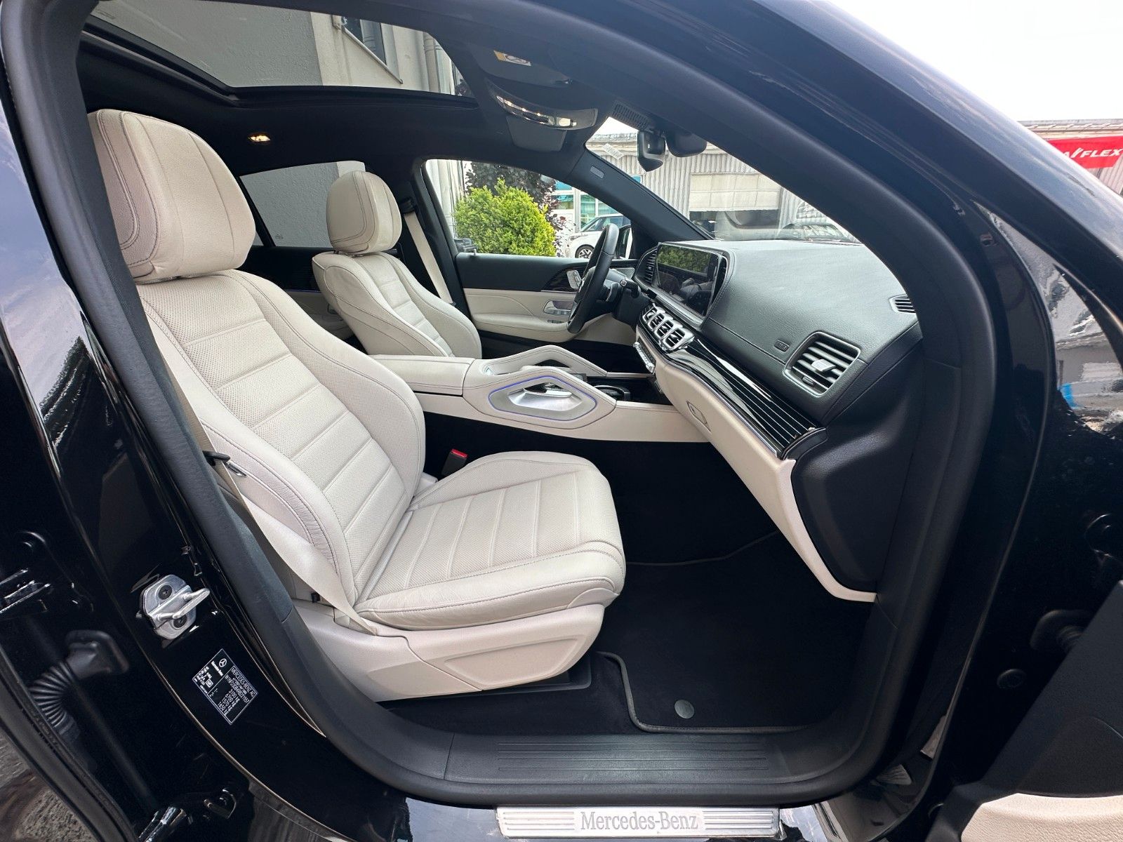 Fahrzeugabbildung Mercedes-Benz GLE 450 d 4Matic Coupe DISTR,HUD,PANO,BURM,LUFT.
