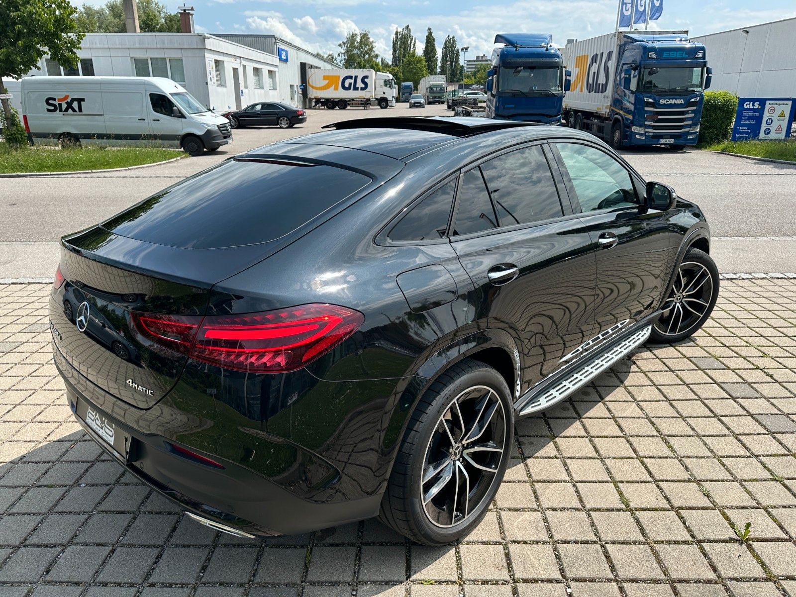 Fahrzeugabbildung Mercedes-Benz GLE 450 d 4Matic Coupe DISTR,HUD,PANO,BURM,LUFT.