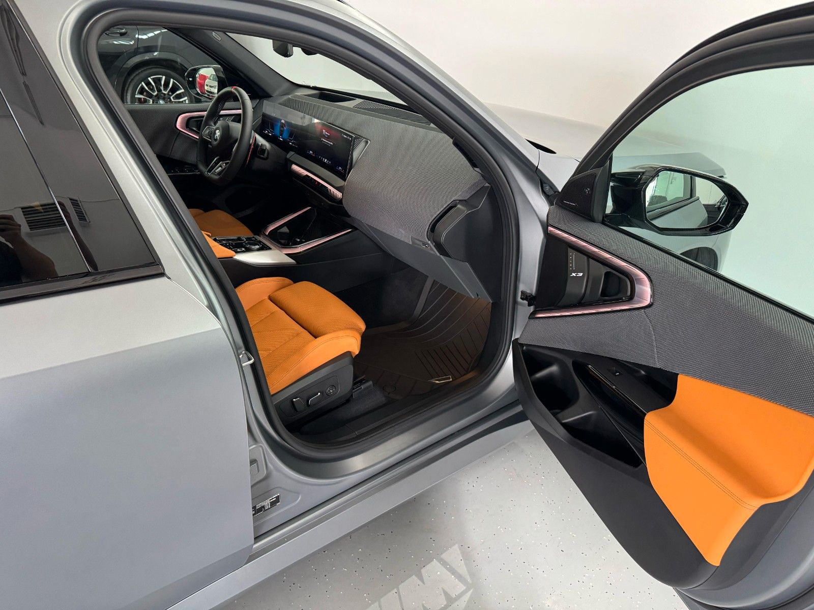 Fahrzeugabbildung BMW X3 M50i xDrive ACC,HUD,PANO,HARMAN,AHK,21"