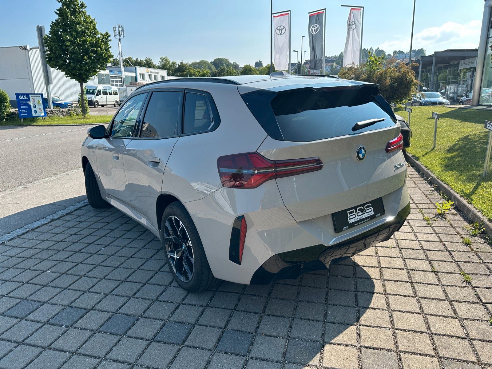 Fahrzeugabbildung BMW X3 30e xDrive MSport ACC,HUD,HARMAN,AHK,