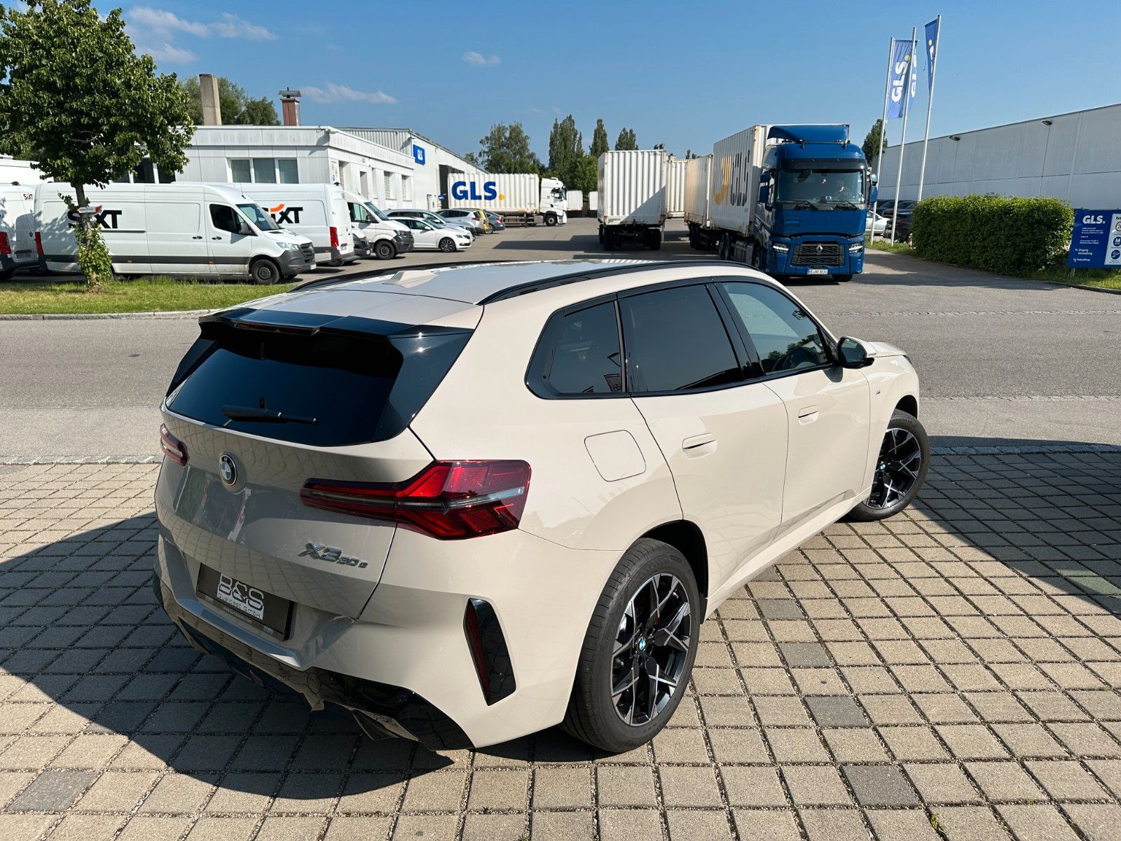 Fahrzeugabbildung BMW X3 30e xDrive MSport ACC,HUD,HARMAN,AHK,