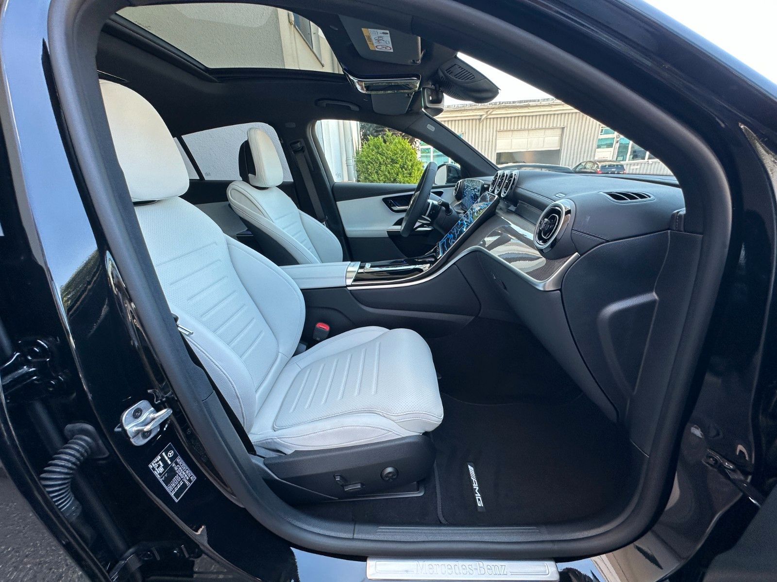 Fahrzeugabbildung Mercedes-Benz GLC 450 Coupe 4Matic AMG DISTR,PANO,BURM,Usw