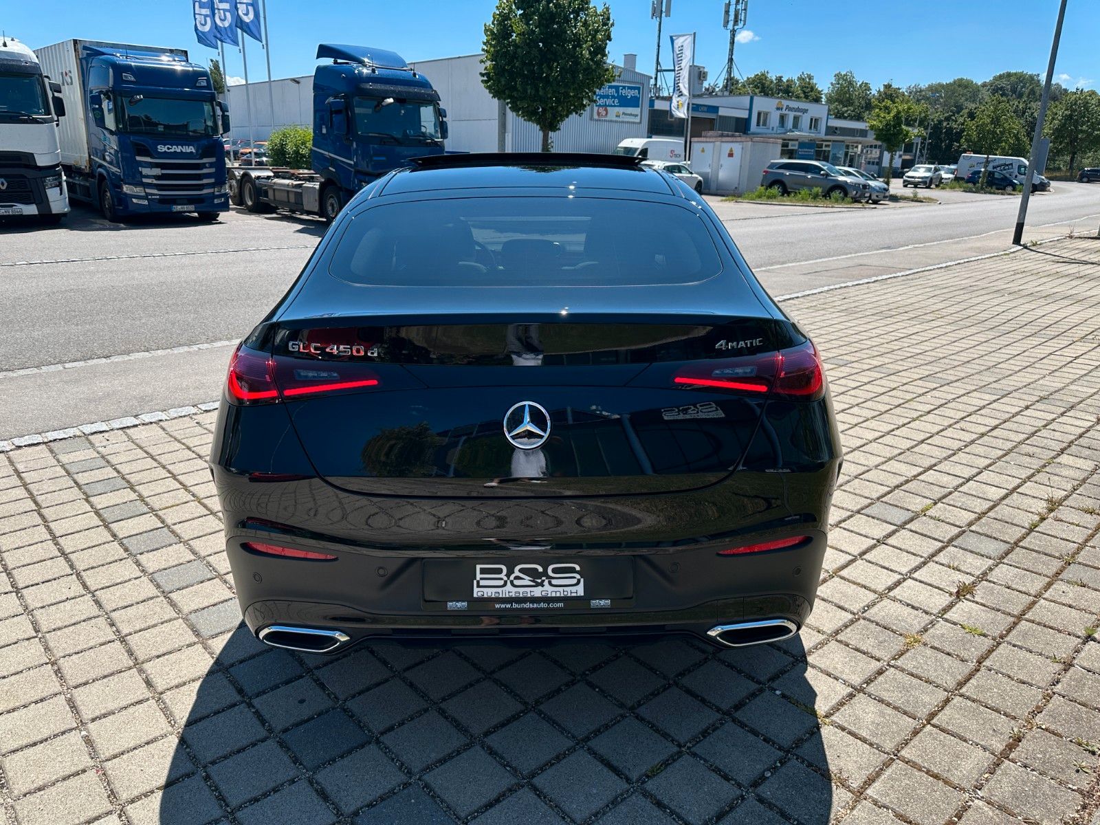 Fahrzeugabbildung Mercedes-Benz GLC 450 Coupe 4Matic AMG DISTR,PANO,BURM,Usw