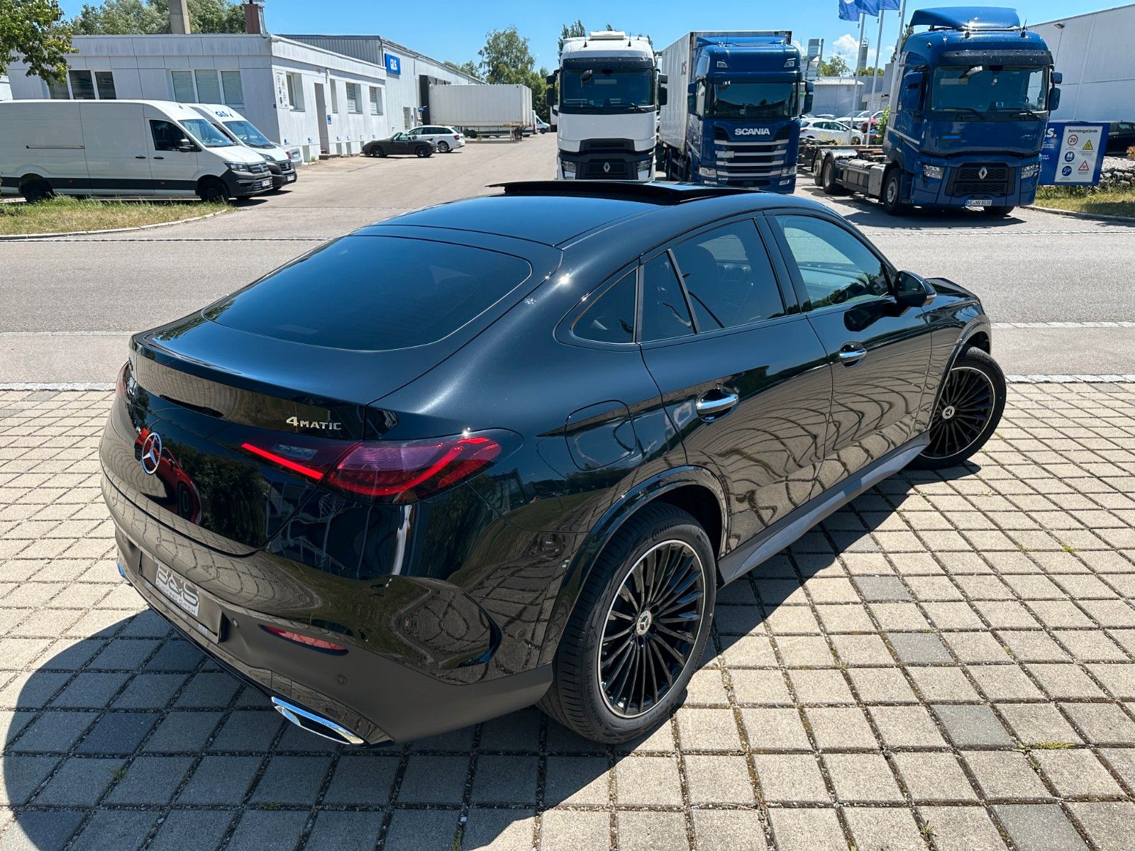 Fahrzeugabbildung Mercedes-Benz GLC 450 Coupe 4Matic AMG DISTR,PANO,BURM,Usw