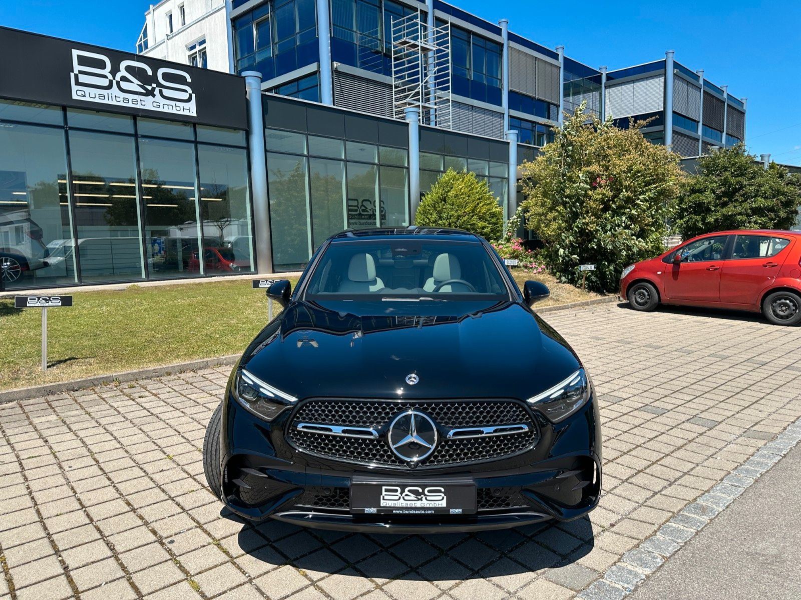 Fahrzeugabbildung Mercedes-Benz GLC 450 Coupe 4Matic AMG DISTR,PANO,BURM,Usw