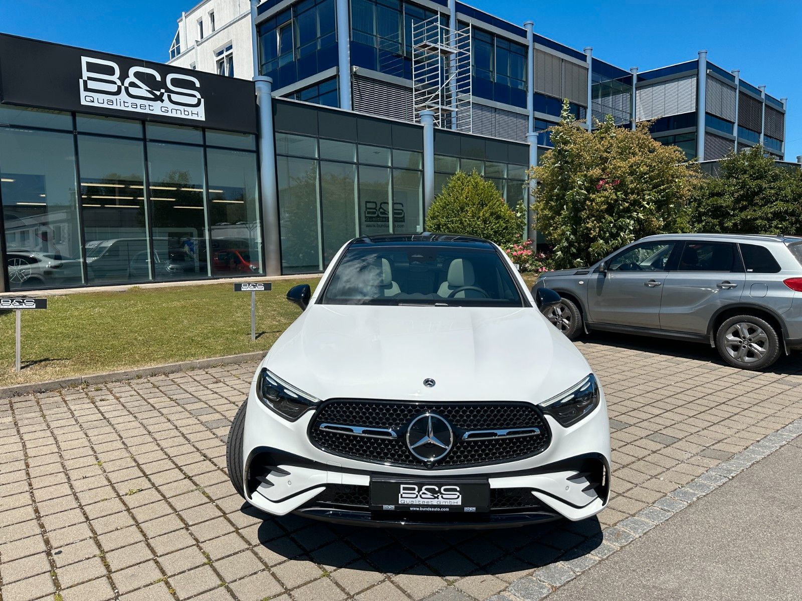 Fahrzeugabbildung Mercedes-Benz GLC 450D Coupe 4Matic AMG DISTR,PANO,BURM,Usw