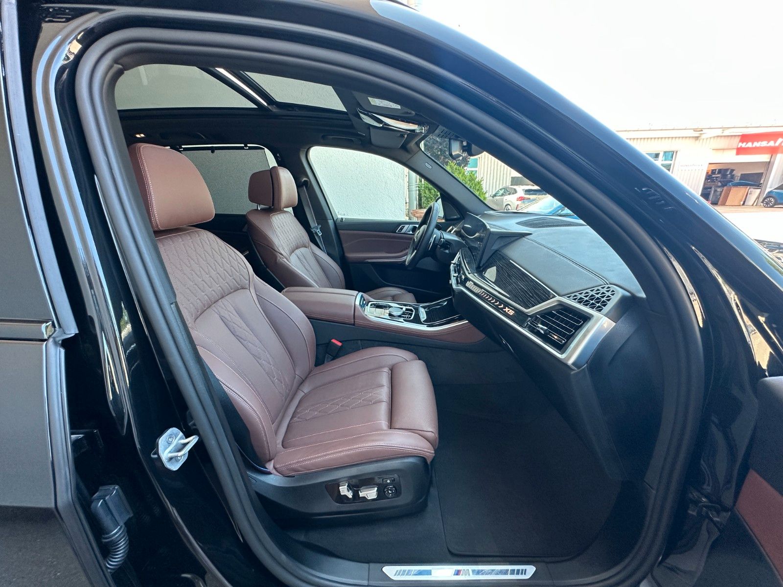 Fahrzeugabbildung BMW X5 30d xDrive MSport ACC,HUD,PANO,HARMAN,SOFTCL.