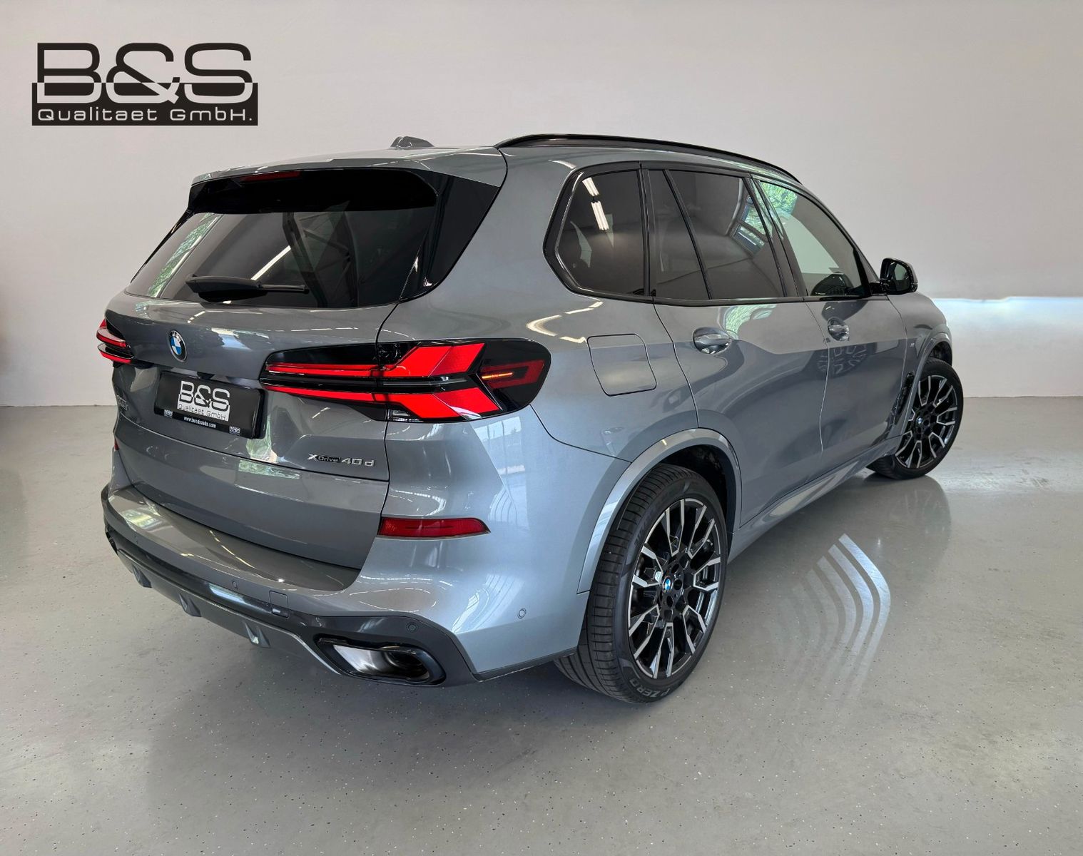 Fahrzeugabbildung BMW X5 40d xDrive MSport ACC,HUD,PANO,HARMAN,SOFTCL.