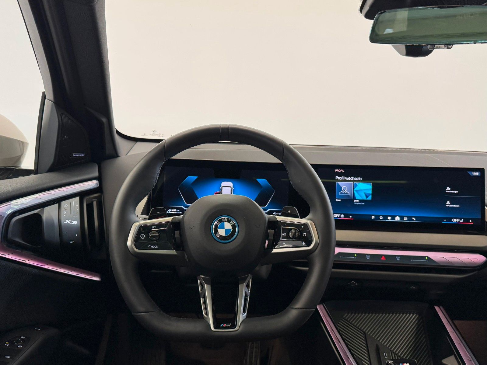 Fahrzeugabbildung BMW X3 30e xDrive MSport ACC,HUD,PANO,HARMAN,Usw