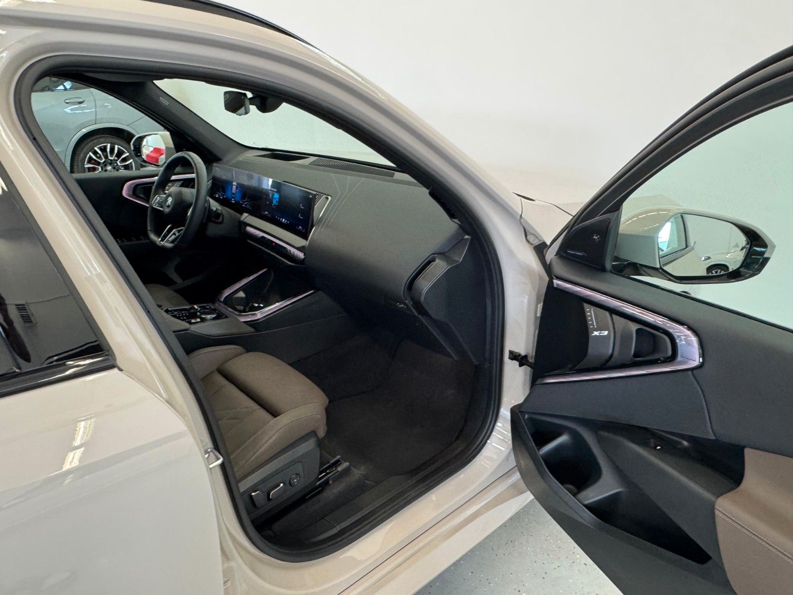 Fahrzeugabbildung BMW X3 30e xDrive MSport ACC,HUD,PANO,HARMAN,Usw