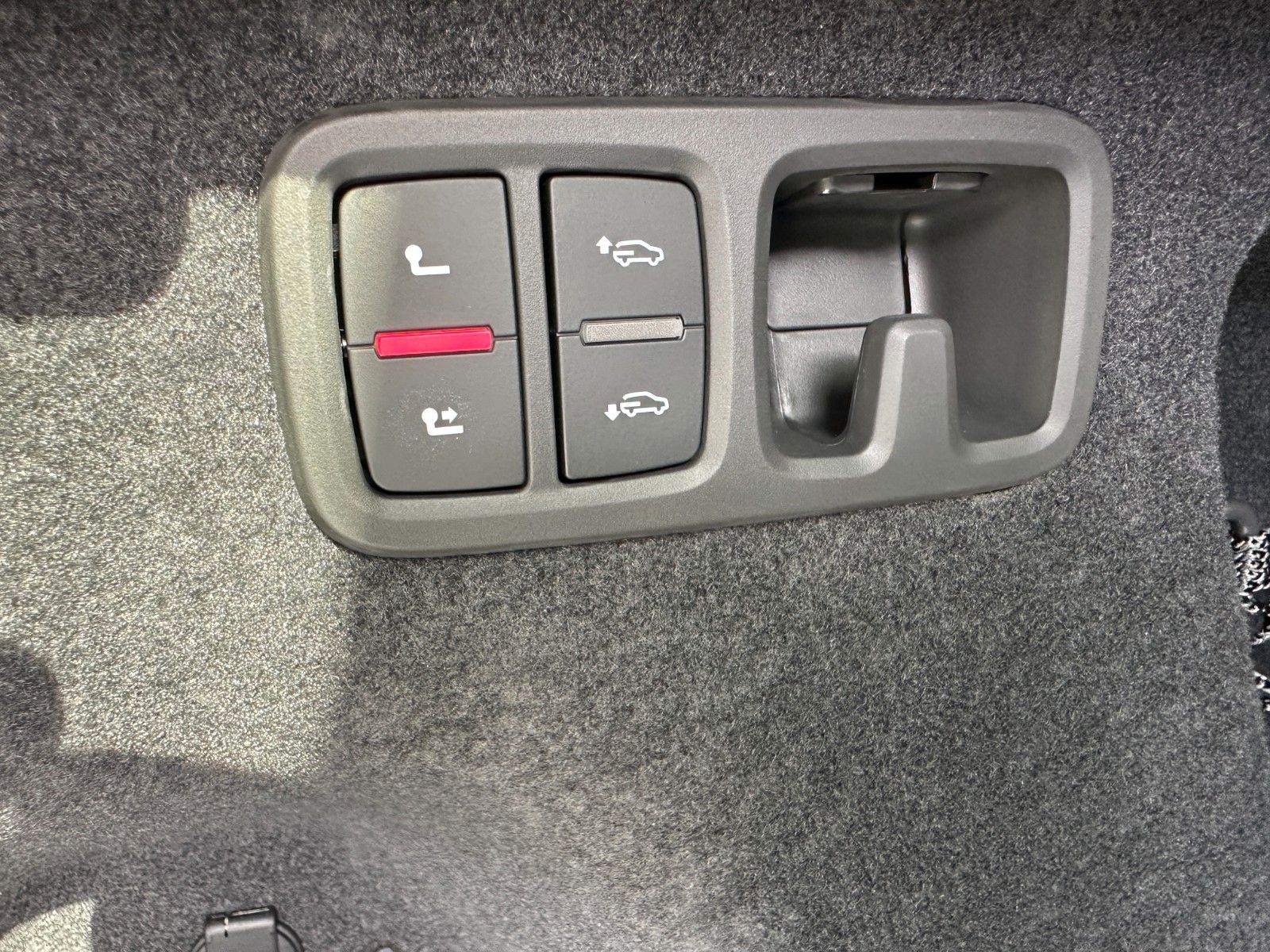 Fahrzeugabbildung Audi Q8 50 TDI quattro ACC,HUD,PANO,B&O,LUFT,AHK,22"