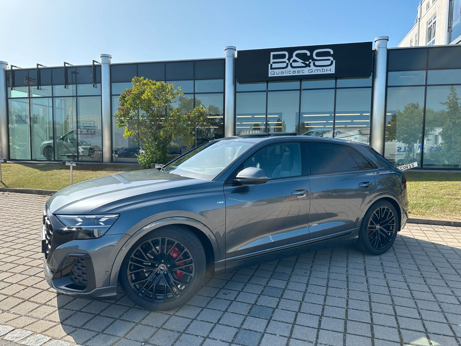 Fahrzeugabbildung Audi Q8 50 TDI quattro ACC,HUD,PANO,B&O,LUFT,AHK,22"