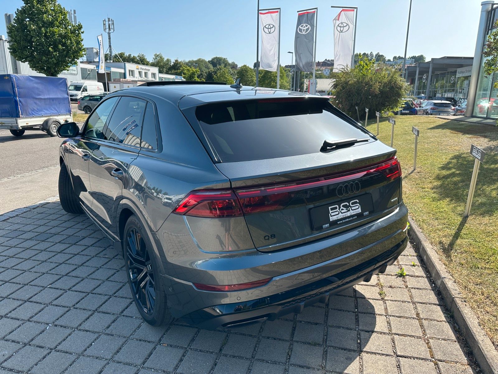Fahrzeugabbildung Audi Q8 50 TDI quattro ACC,HUD,PANO,B&O,LUFT,AHK,22"