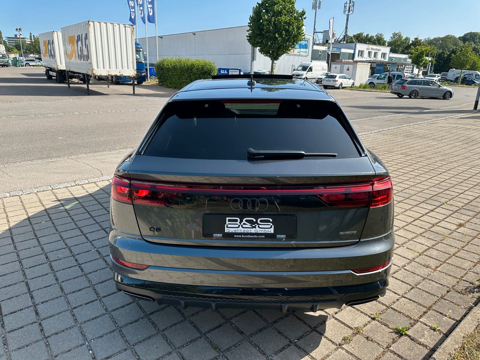 Fahrzeugabbildung Audi Q8 50 TDI quattro ACC,HUD,PANO,B&O,LUFT,AHK,22"