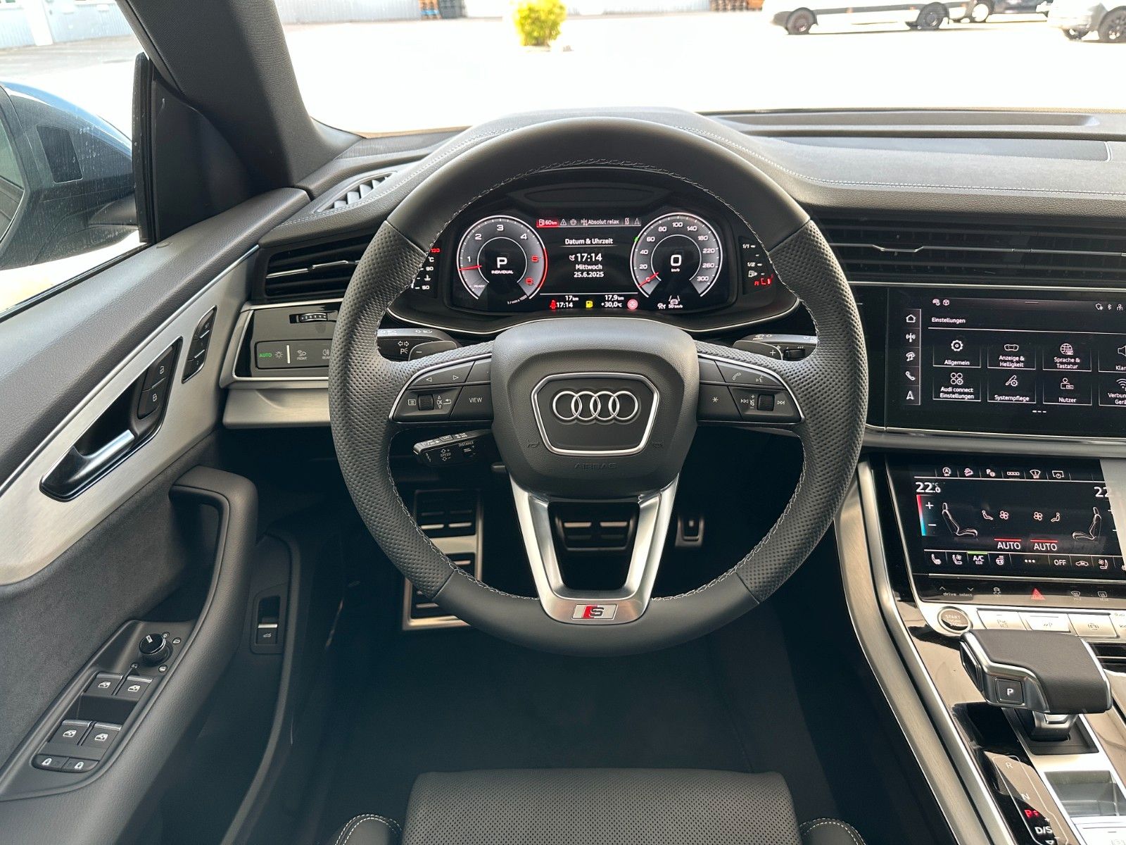 Fahrzeugabbildung Audi Q8 50 TDI quattro ACC,HUD,PANO,B&O,LUFT,MATRIX..
