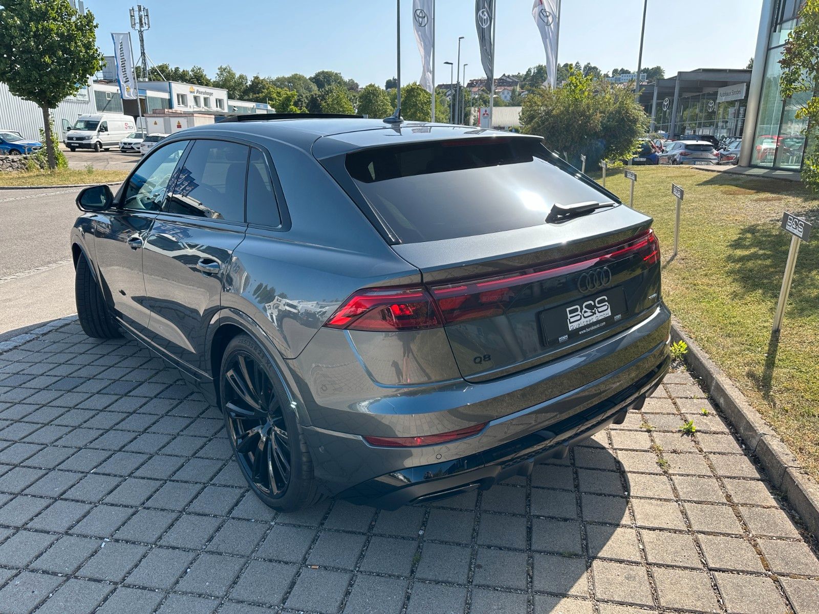 Fahrzeugabbildung Audi Q8 50 TDI quattro ACC,HUD,PANO,B&O,LUFT,MATRIX..