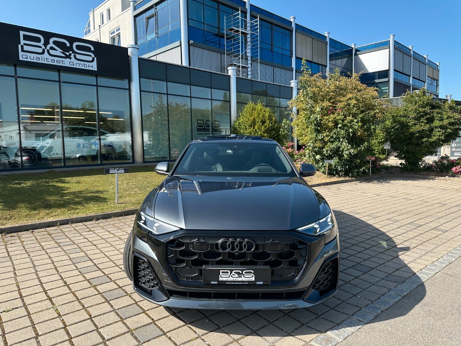 Fahrzeugabbildung Audi Q8 50 TDI quattro ACC,HUD,PANO,B&O,LUFT,MATRIX..