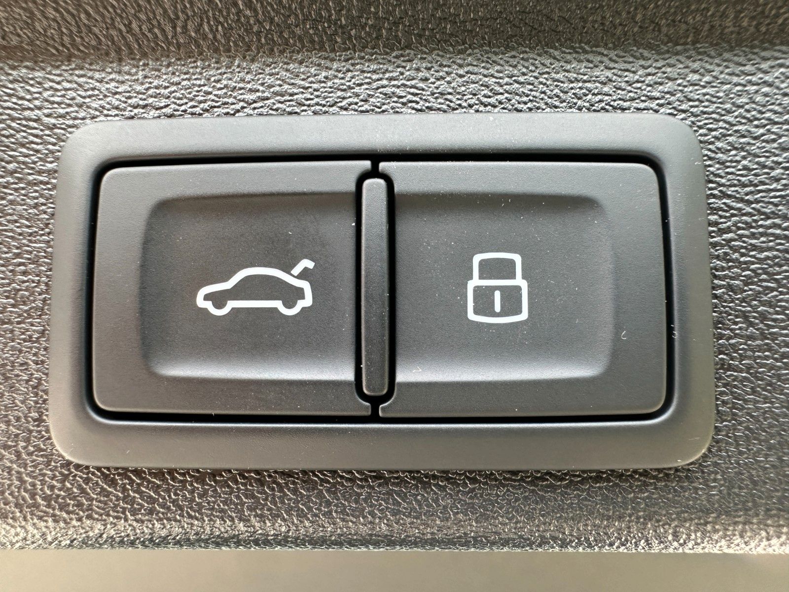 Fahrzeugabbildung Audi A5 Limousine 40 TDI quattro S LINE, ACC,360,LED