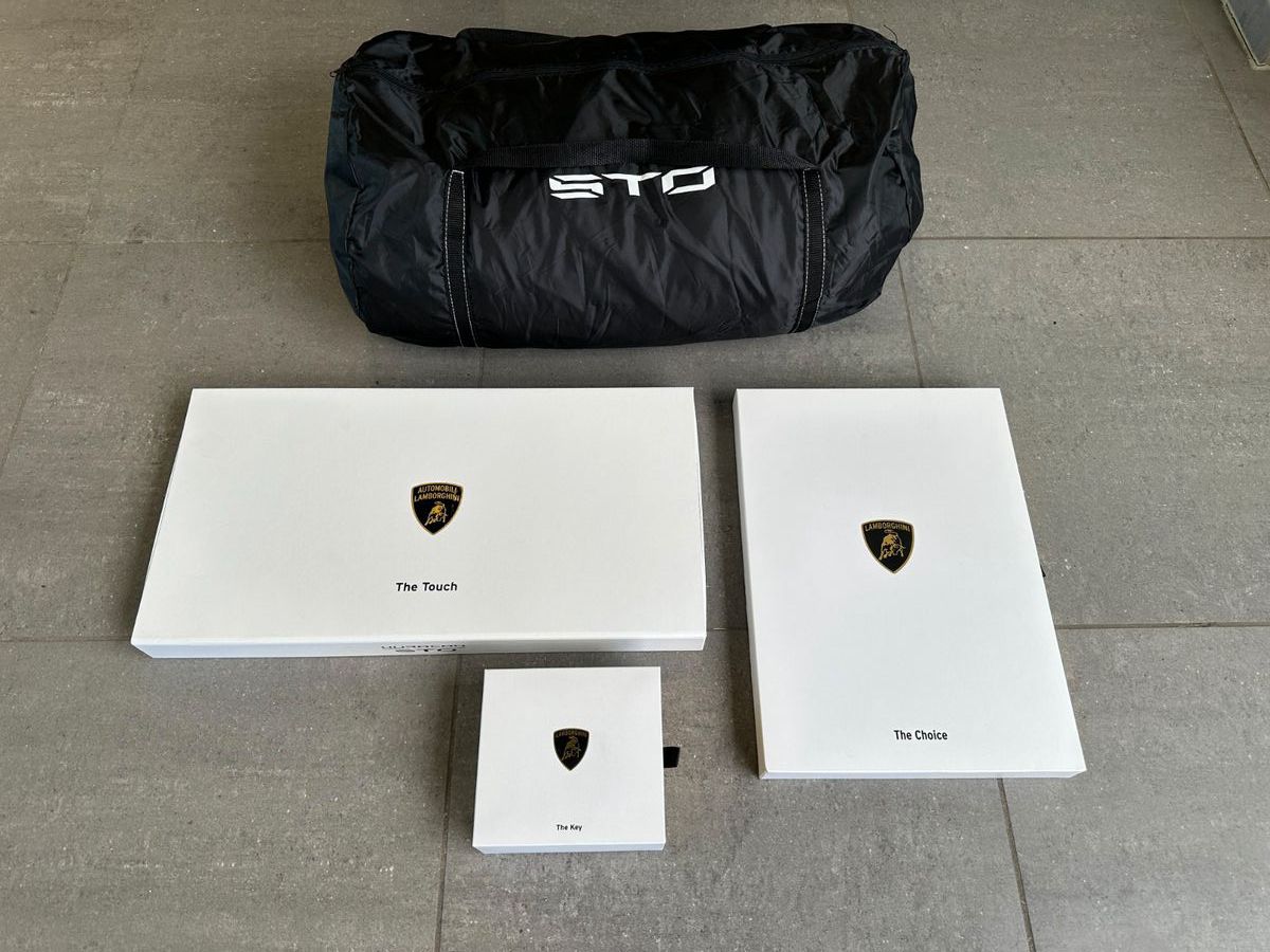 Fahrzeugabbildung Lamborghini Huracán STO Coupe,Lift,Carbon,Kamera,Matt,Temp