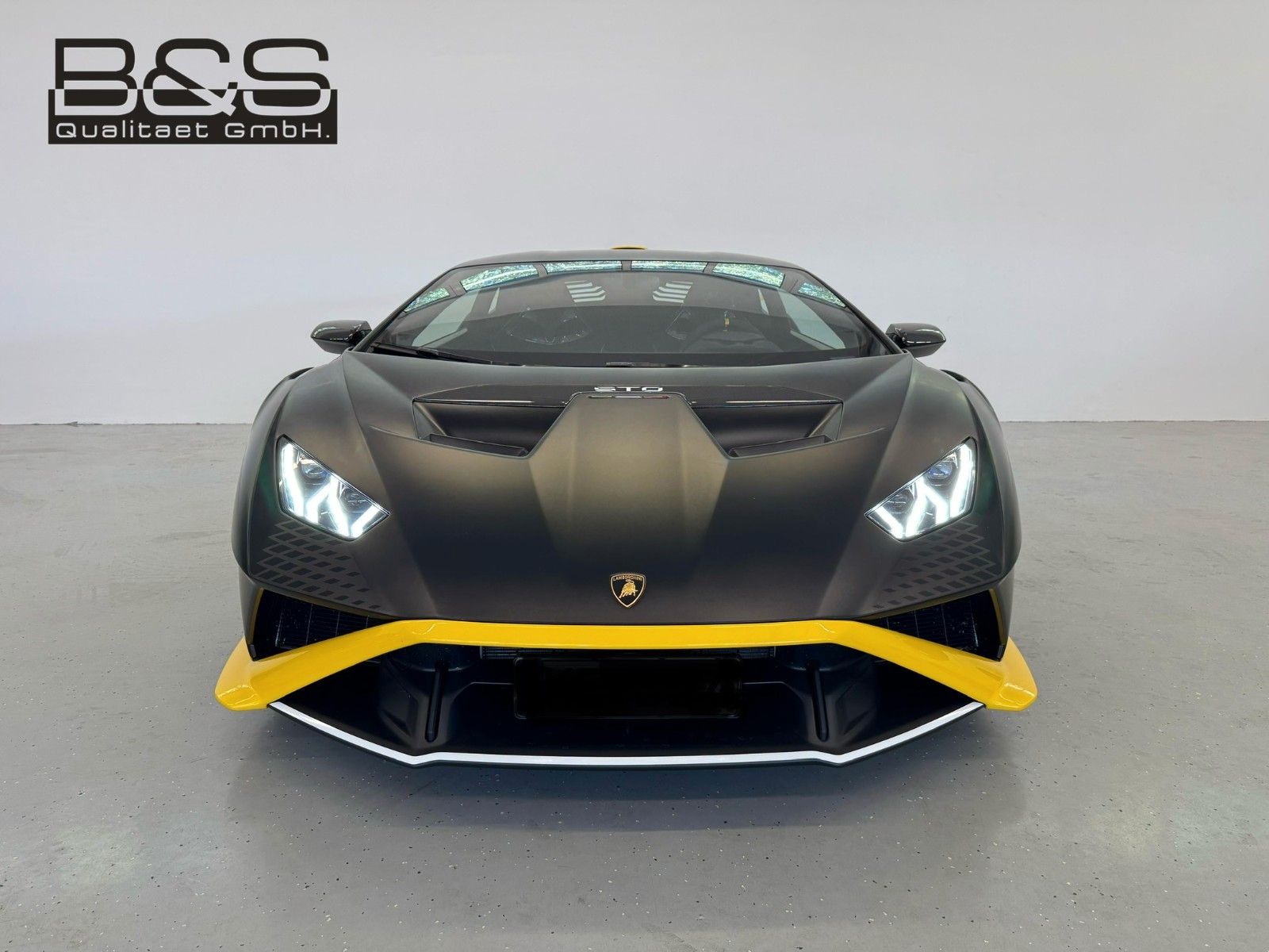 Fahrzeugabbildung Lamborghini Huracán STO Coupe,Lifting,Carbon,Kamera