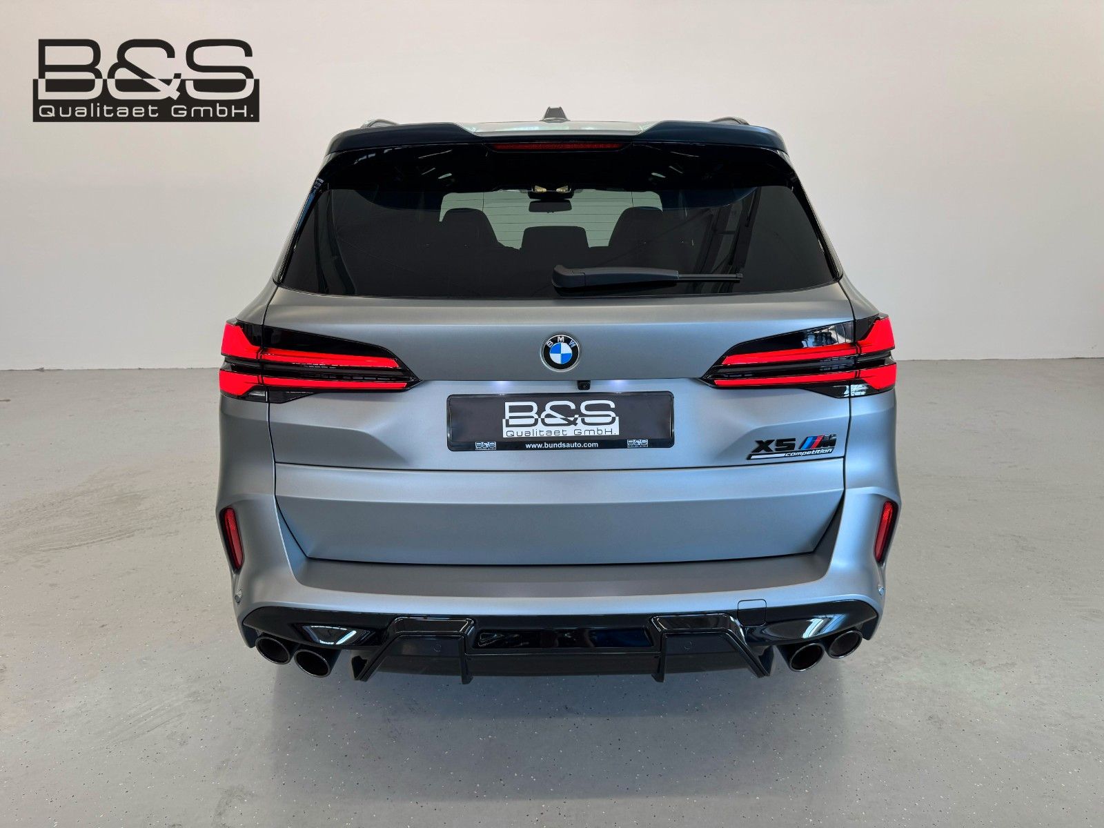 Fahrzeugabbildung BMW X5 M Competition ACC,HUD,SKYL,B&W,SOFTCL,MASSAGE
