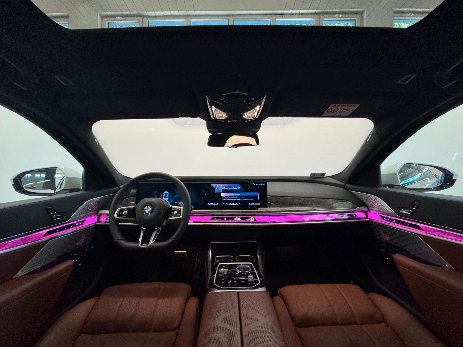 Fahrzeugabbildung BMW 740d xDriveMSport ACC,HUD,SKYL,B&W,SOFTC,LUFT,TV