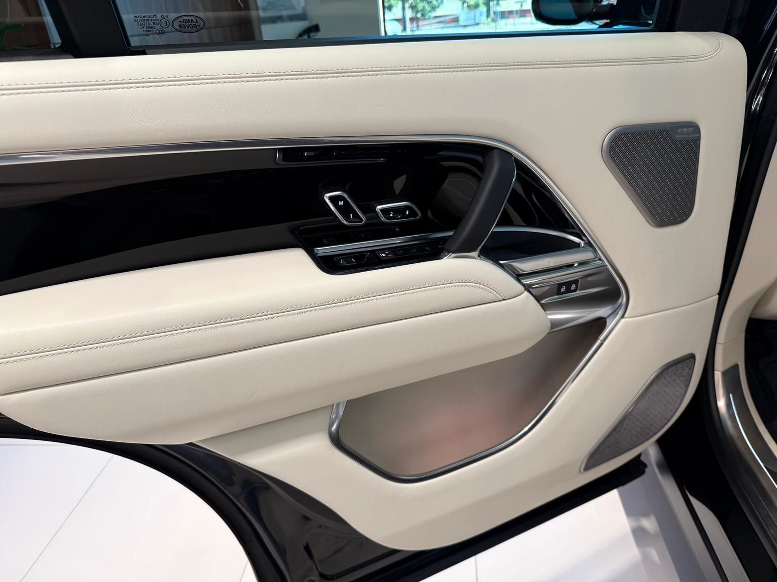 Fahrzeugabbildung Land Rover Range Rover Autobiography CC,HUD,PANO,LUFT,MER.