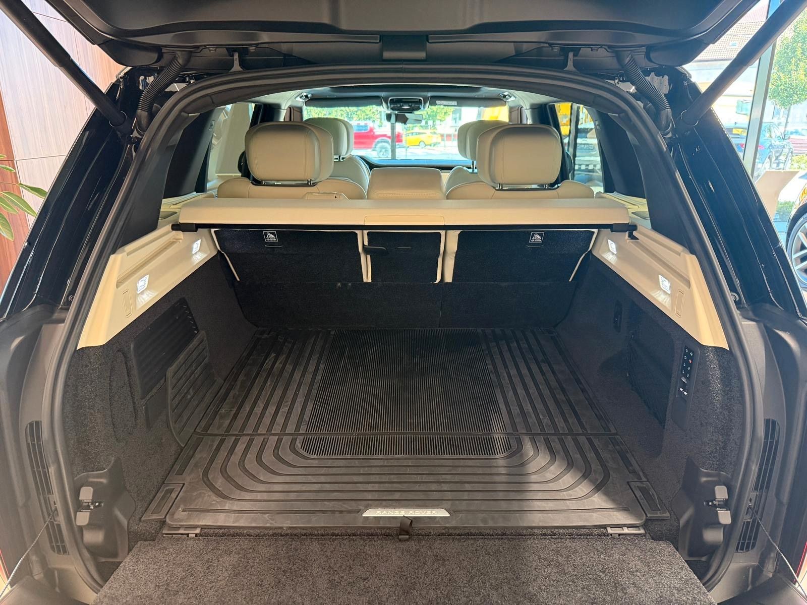 Fahrzeugabbildung Land Rover Range Rover Autobiography CC,HUD,PANO,LUFT,MER.