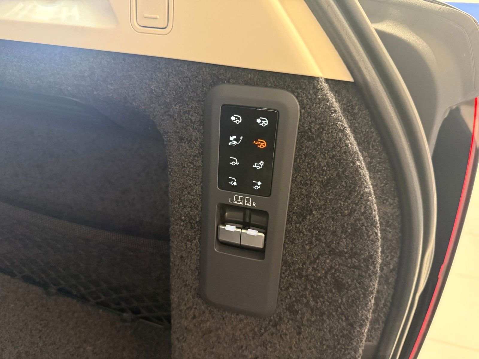 Fahrzeugabbildung Land Rover Range Rover Autobiography CC,HUD,PANO,LUFT,MER.